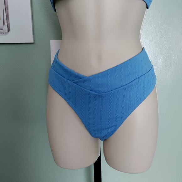 V Cut High Waisted Ribbed V-Wired Two Piece Bikini - Picture 3 of 6